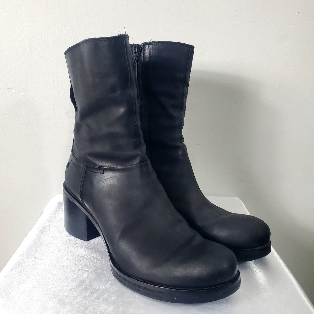 CNC Costume National Ankel Black Boots Made In Italy